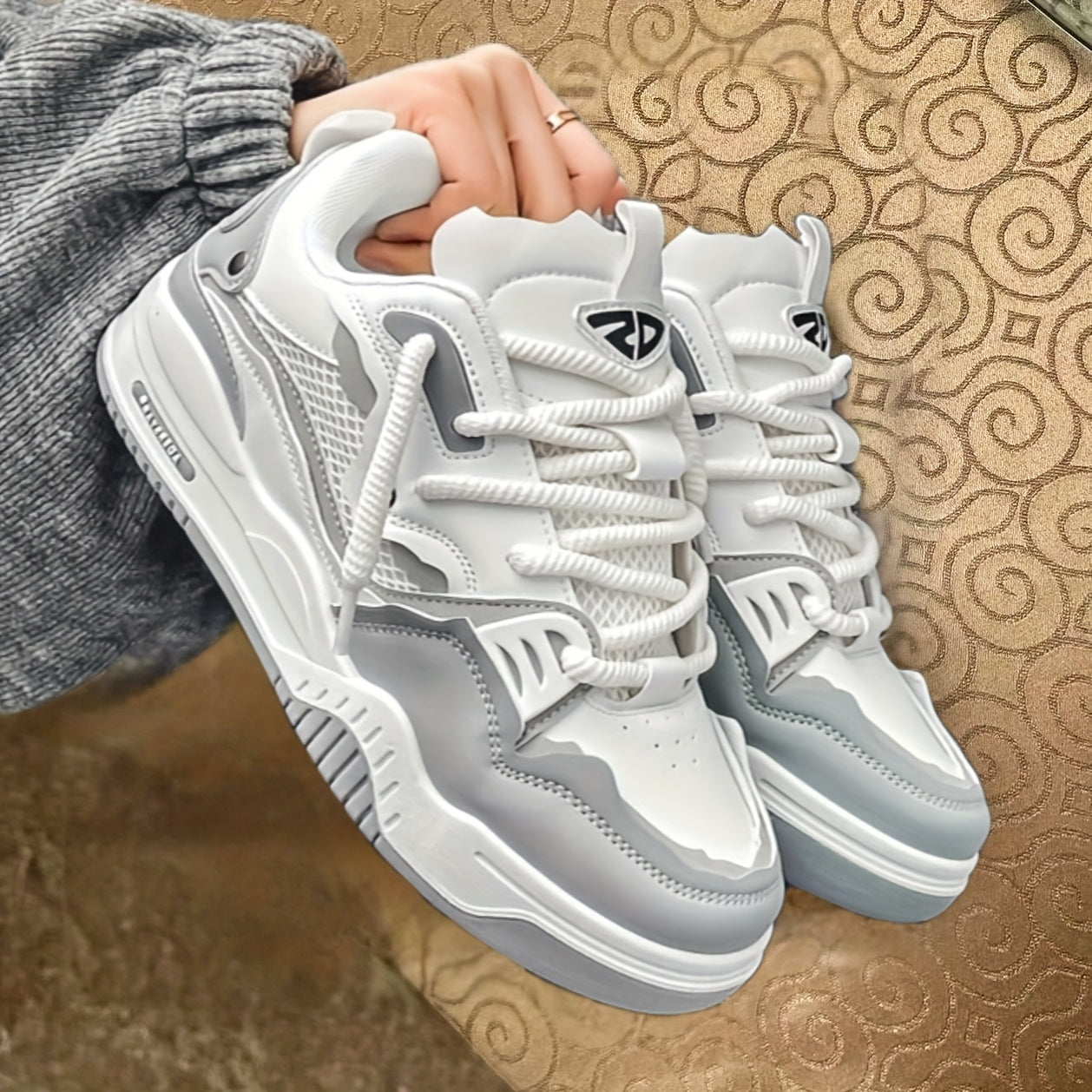 Women's Skateboard Sneakers